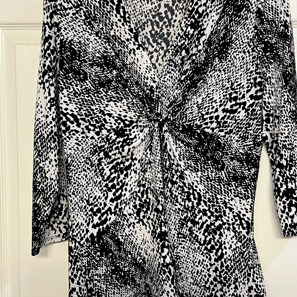 Cute top with gathering at bust